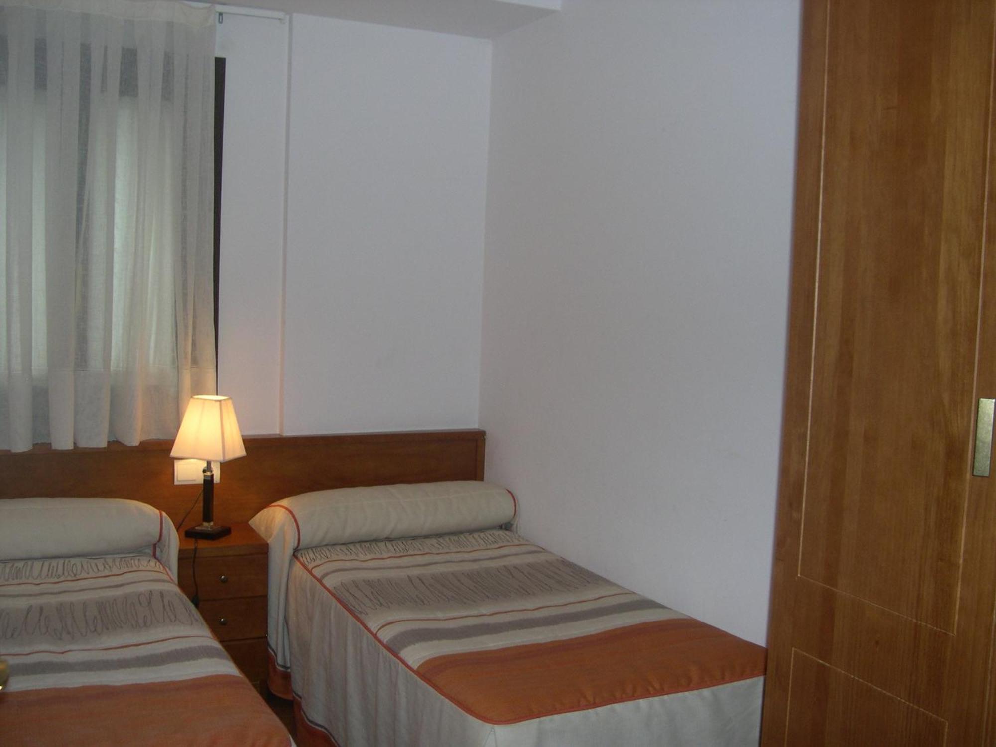Sahun Apartamentos Estop מראה חיצוני תמונה